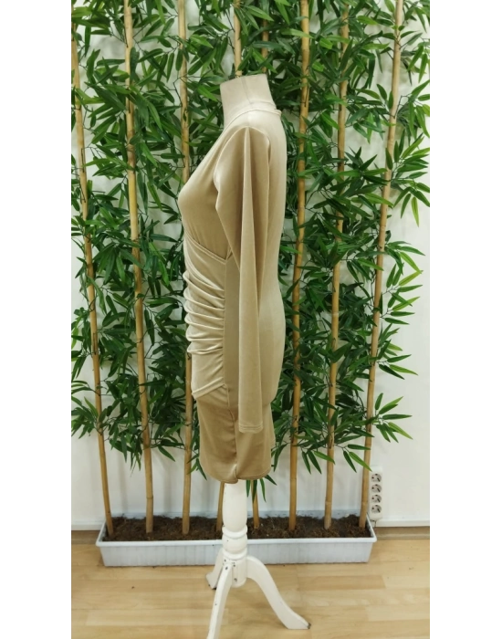 Kadın Uzun Kollu Kruvaze Yaka Kısa Kadife Elbise