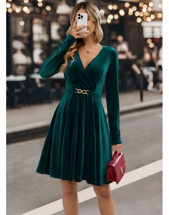 Kadın Uzun Kollu Kruvaze Yakalı Toka Detaylı Mini Kadife Elbise