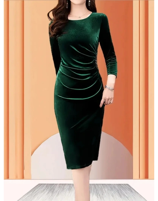 Kadın Uzun Kollu Yakası Açık Yanlardan Büzgülü Taş Detaylı Midi Kadife Elbise