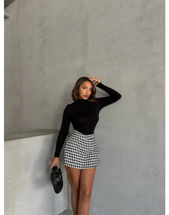 Kapaklı kaşe şort etek siyah beyaz kazayağı h261218