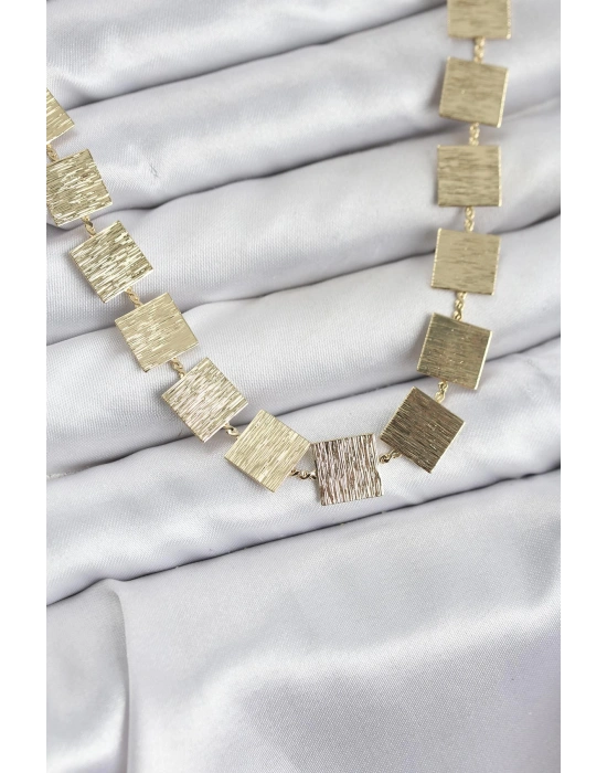 Kare Plaka Model Gold Renk Kadın Kolye