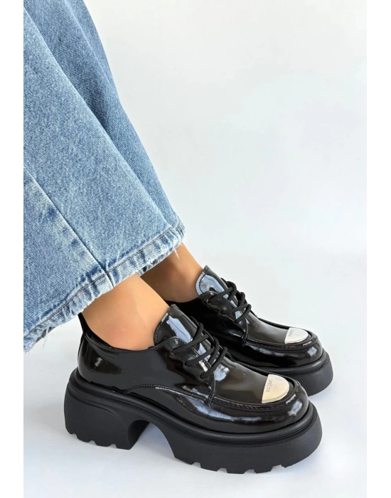 Kiya Siyah Rugan Dolgu Topuk Oxford Ayakkabı