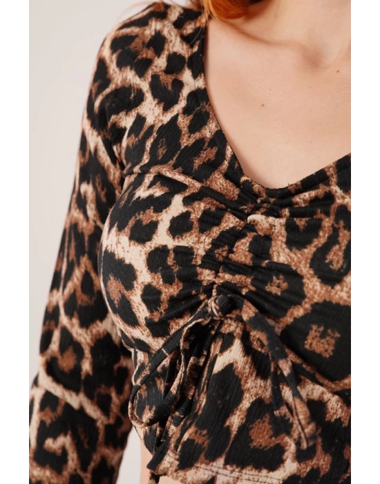 Leopar Desen Önü Büzgülü Basic Bluz