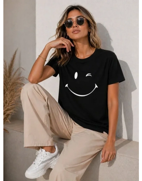 Minimal Gülümseyen Yüz Baskılı Tişört Kısa Kol Yazlık T-Shirt - Siyah