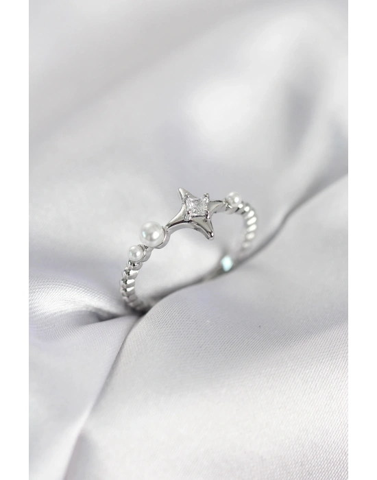Minimal Kutup Yıldızı Model Zirkon Taşlı Gümüş Renk Kadın Yüzük