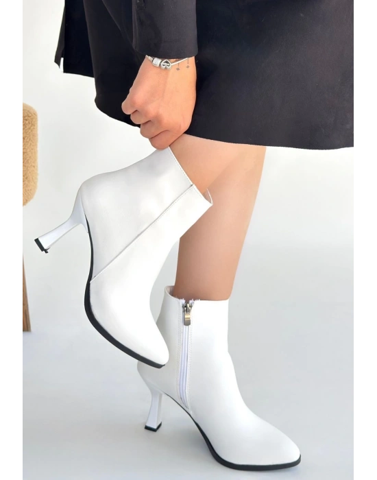 Mişha Beyaz Cilt Topuklu Bot