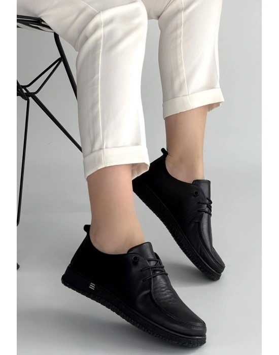 Mopin Siyah Deri Bağcıklı Spor Ayakkabı