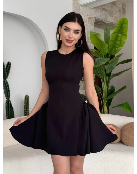 More İnci Detaylı Elbise