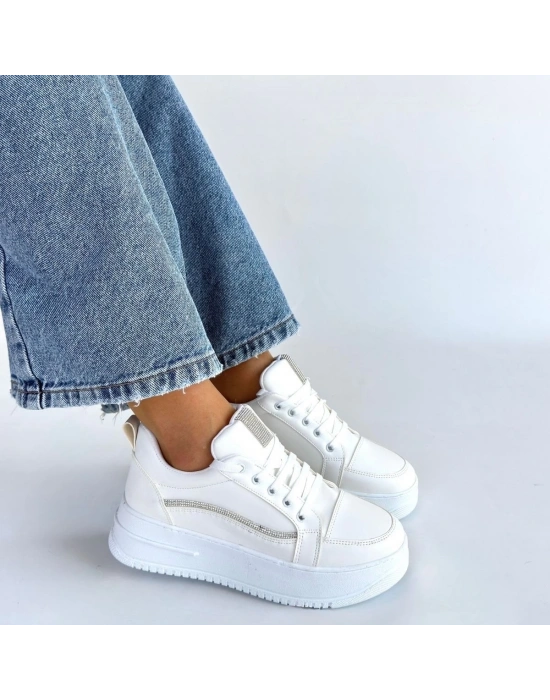 Natte Beyaz Cilt Bağcıklı Spor Ayakkabı