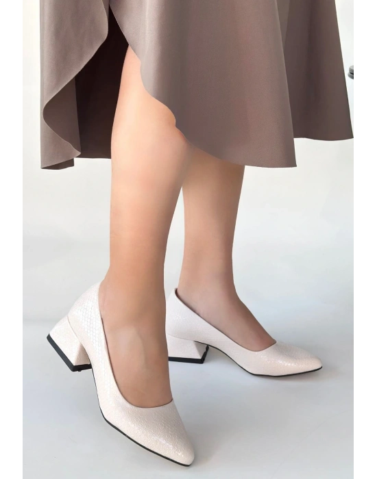 Nitya Bej Baskılı Rugan Topuklu Ayakkabı