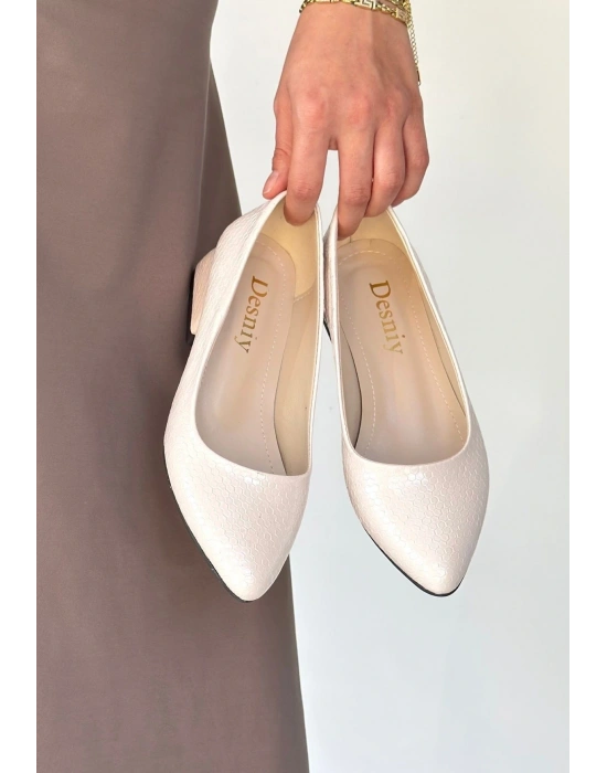 Nitya Bej Baskılı Rugan Topuklu Ayakkabı