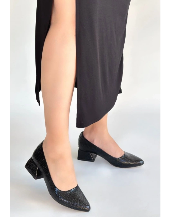 Nitya Siyah Baskılı Rugan Topuklu Ayakkabı