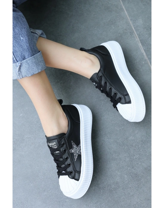 Piata Siyah Cilt Beyaz Tabanlı Bağcıklı Spor Ayakkabı