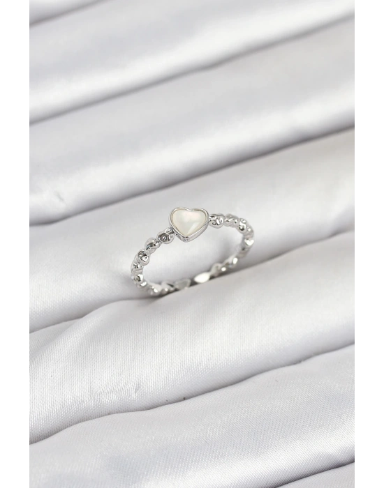 Pirinç Gümüş Renk Kalpli Model Kadın Yüzük