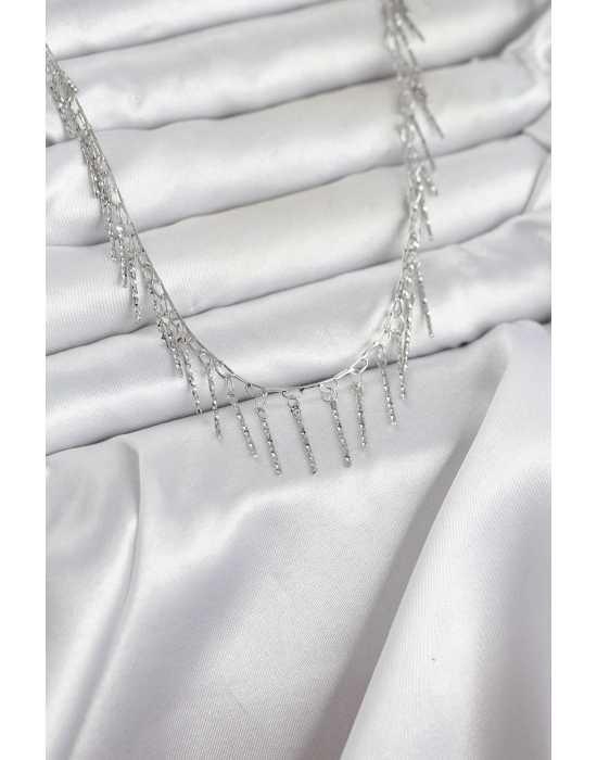 Pirinç Gümüş Renk Saçaklı Model Kadın Kolye