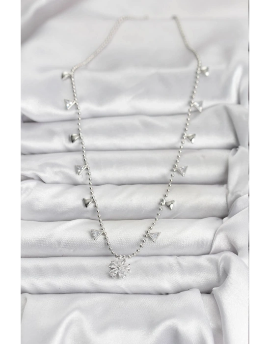 Pirinç Gümüş Renk Zirkon Taşlı Çiçek Model Kadın Kolye