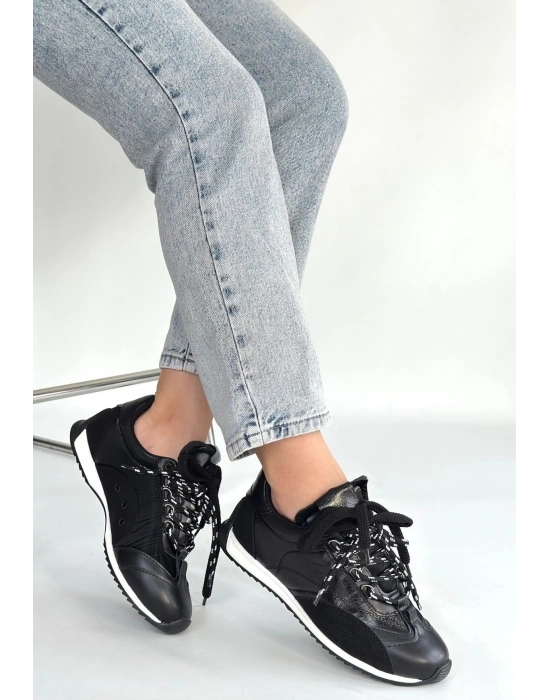 Ranu Siyah Cilt Paraşüt Detaylı Bağcıklı Spor Ayakkabı