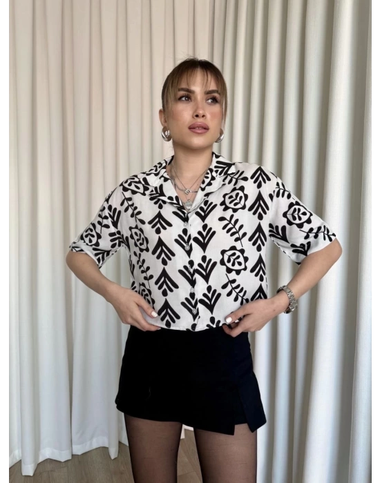 Siyah beyaz baskılı crop gömlek