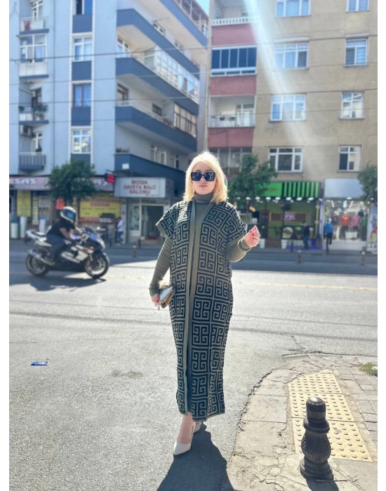 Siyah çizgi desenli elbiseli hırka triko takım haki