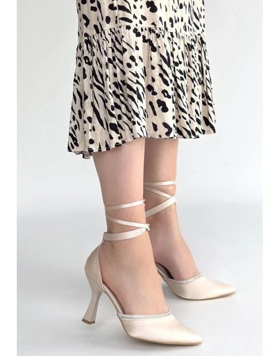 Tenja Bej Saten Bilekten Bağcıklı Topuklu Ayakkabı