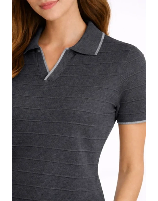 Triko Kumaş Yakalı Düğmesiz Açık Yaka Fitilli Kısa Kollu Regular Fit Tişört T-shirt - Siyah