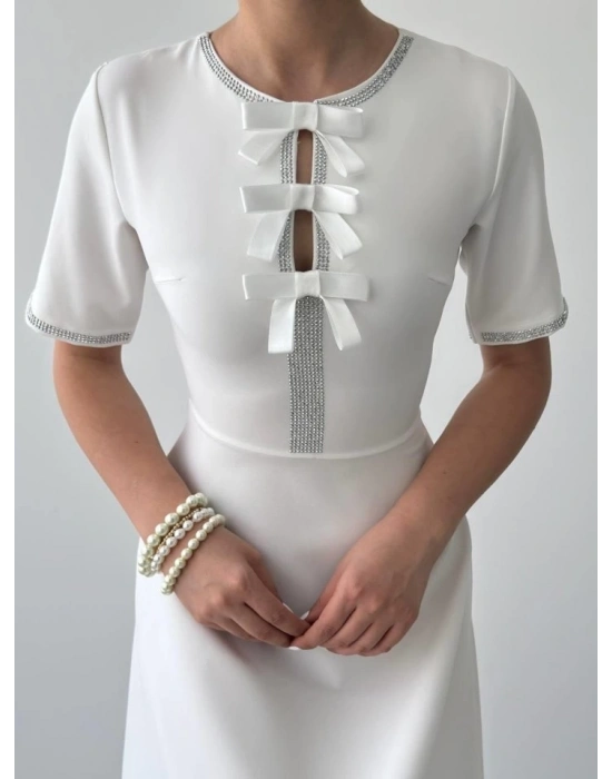 Wera Taşlı Fiyonk Detaylı Elbise