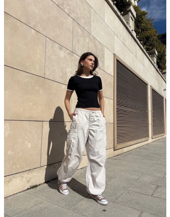 Yaka kol garnili ön parçalı bluz