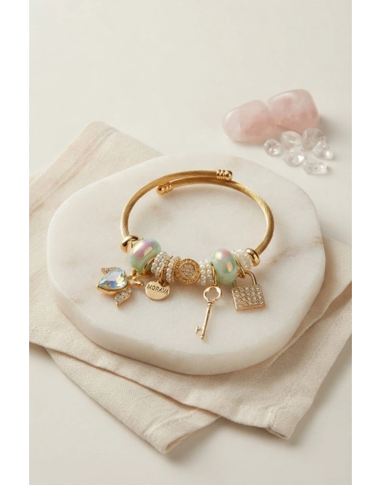 Yeşil Kalp Model Gold Renk Charmlı Bileklik