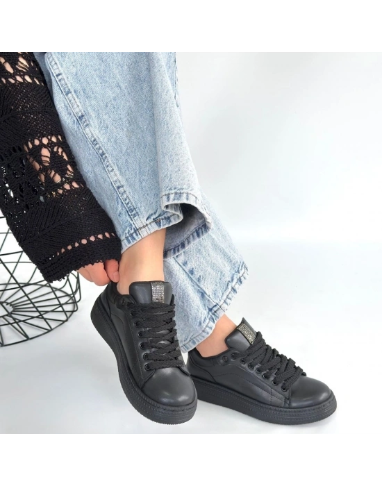 Yier Siyah Cilt Bağcıklı Spor Ayakkabı