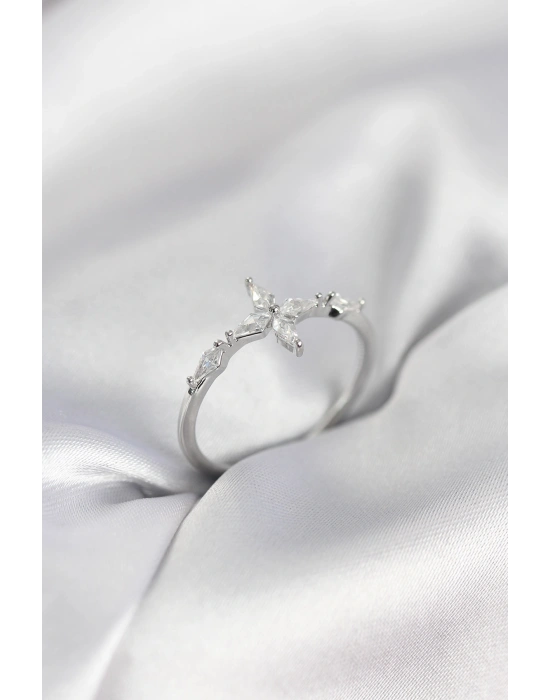 Yıldız Model Zirkon Taşlı Gümüş Renk Kadın Yüzük