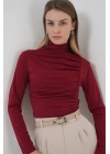 938 Büzgü Detaylı Dik Yaka Sandy Bluz - Bordo