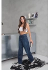 Arkadan tokalı jeans pantolon