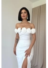 Beyaz Madonna Yaka Güllü Elbise