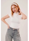 Boğazlı Parlak Kumaş Beyaz Crop