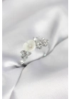Gümüş Renk Pirinç Çiçek Model Zirkon Taşlı Kadın Yüzük