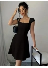 Kadın Kısa Kollu Kare Yakalı Kısa Ithal Krep Elbise