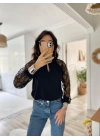 Kadın Uzun Kollu Göğüs Pencere Detay Yaka Boğazlı Kolları Tüllü Sandy Bluz