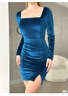 Kadın Uzun Kollu Kare Yaka Yırtmaç Detay Kadife Kumaş Mini Elbise