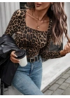 Kadın Uzun Kollu Kare Yakalı Leopar Desenli Dalgıç Bluz