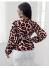 Kadın Uzun Kollu Kruvaze Yakalı Belden Kuşaklı Leopar Desenli Süprem Bluz