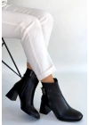 Kanda Siyah Cilt Topuklu Bot