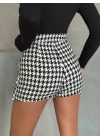 Kapaklı kaşe şort etek siyah beyaz kazayağı h261218