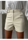 Kemerli deri şort krem h241003