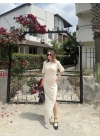 Kısa Kollu Uzun Yandan Yırtmaçlı Elbise - Beyaz