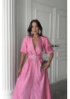 Pembe Işıltılı Kemerli Kruvaze Elbise