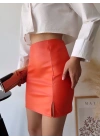 Tek yırtmaçlı arkadan fermuarlı deri etek turuncu s24475