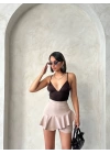 Valonlu fırfırlı şort bej s24683
