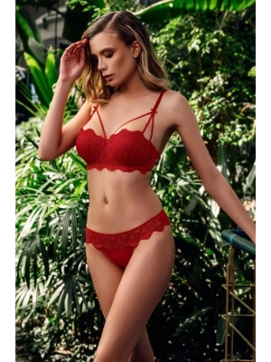 204 BÜŞRA SÜTYEN TAKIM KADIN