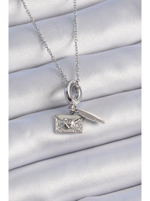 316L Çelik Gümüş Renk Kalp Detay Mektup Figür Charm Model Kadın Kolye