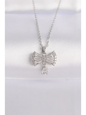 316L Çelik Zincir Gümüş Renk Zirkon Taşlı Kalp Detay Fiyonk Kolye